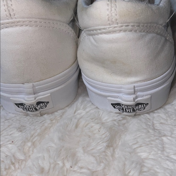 Vans Old Skool White Canvas Low-Top Sneakers - Picture 4 of 8